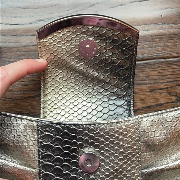 Express ombré clutch reptile scales gold silver - Picture 3 of 5